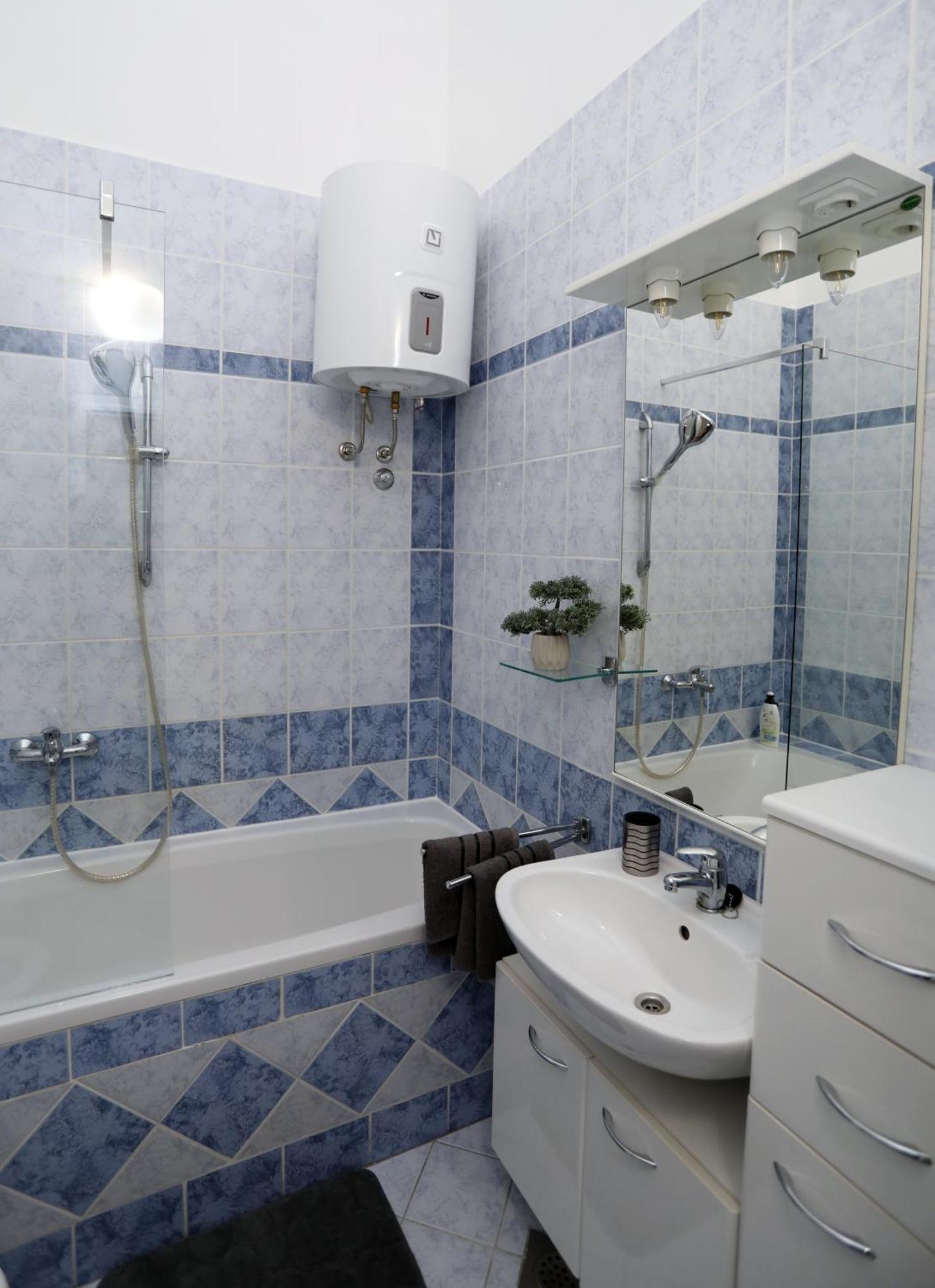 Apartment Loly Medulin Exterior photo